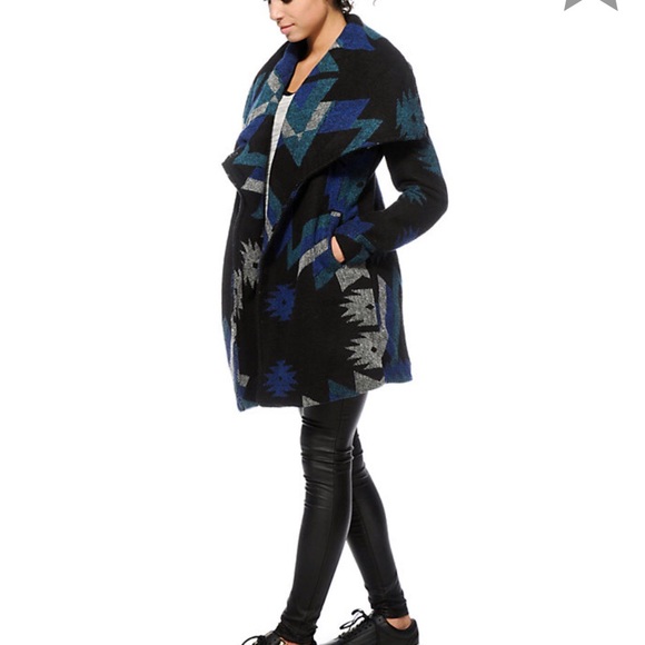 Aztec Winter Jacket - Picture 4 of 8